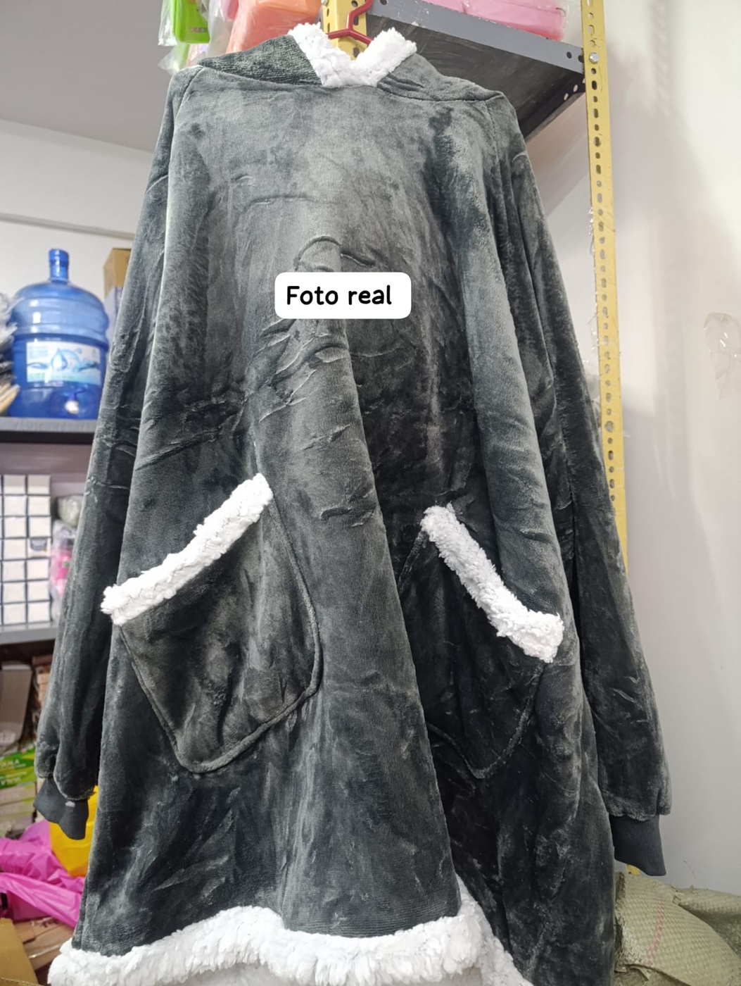 POLERONES GIGANTES HUGGLE HODDIE 