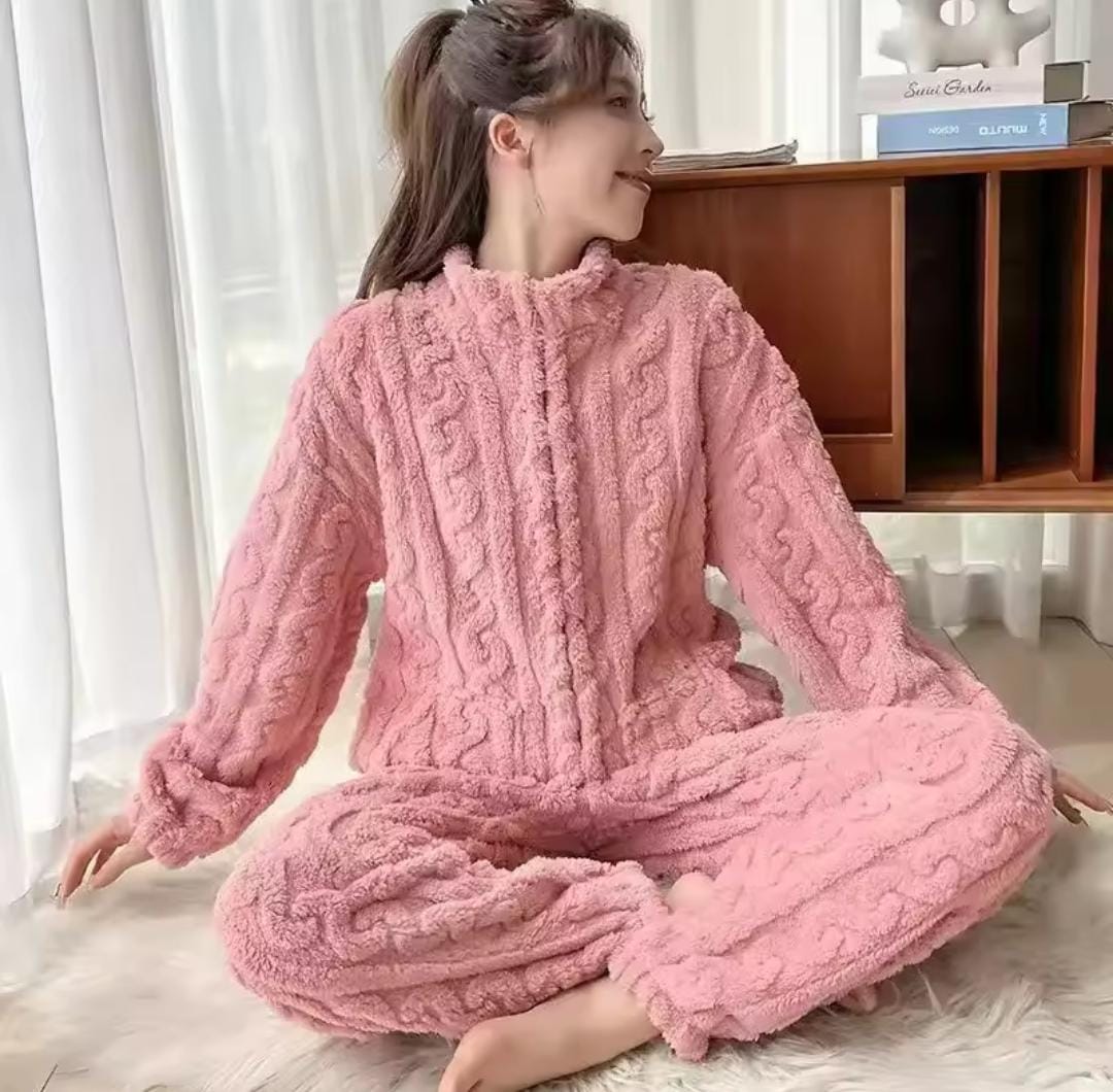 PIJAMA TRENZADA